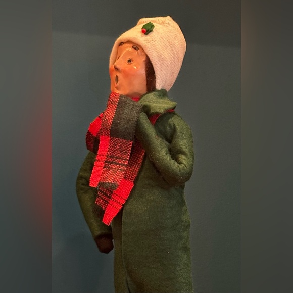 RARE-EUC Vintage BYERS' CHOICE 1995 Woman w/ Ice Skates Signed/Numbered: 52/100 - Picture 4 of 8